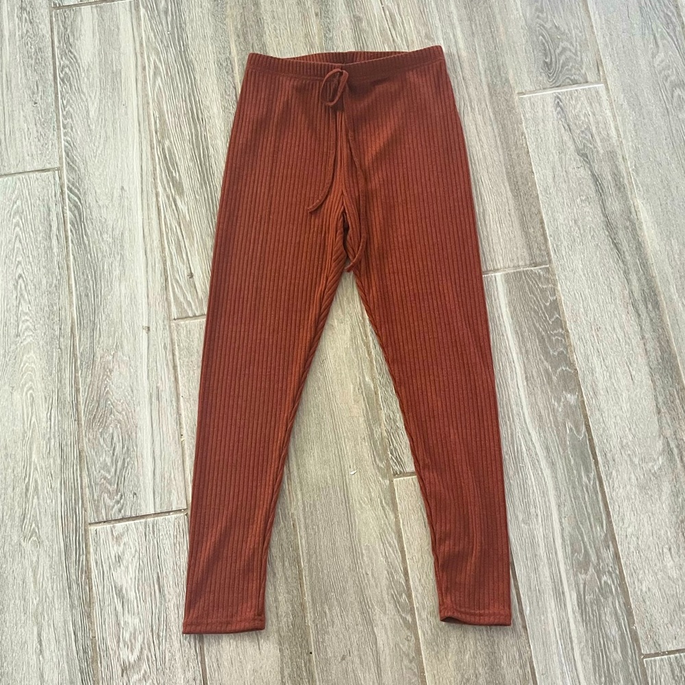 Orange knit tapered pants
